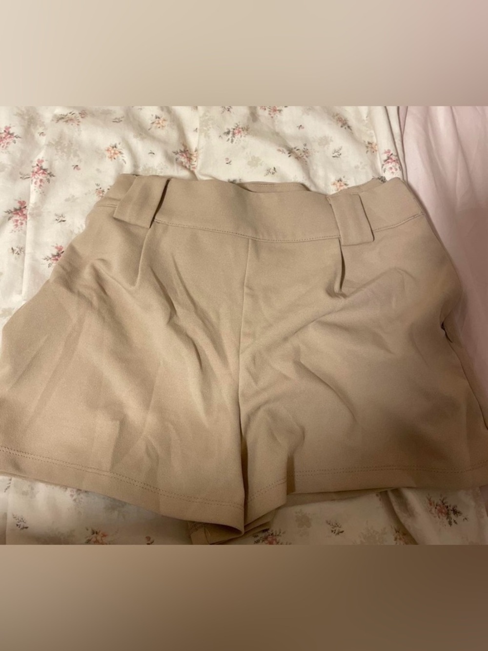 Forever 21 tan shorts size small